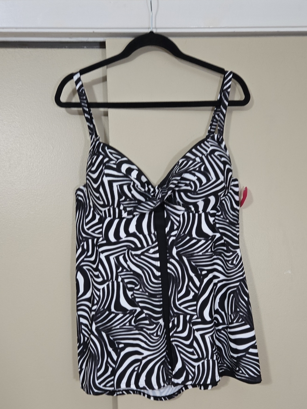 Love My Curves Black & White Printed Tankini Swim Top Size 20 NWT